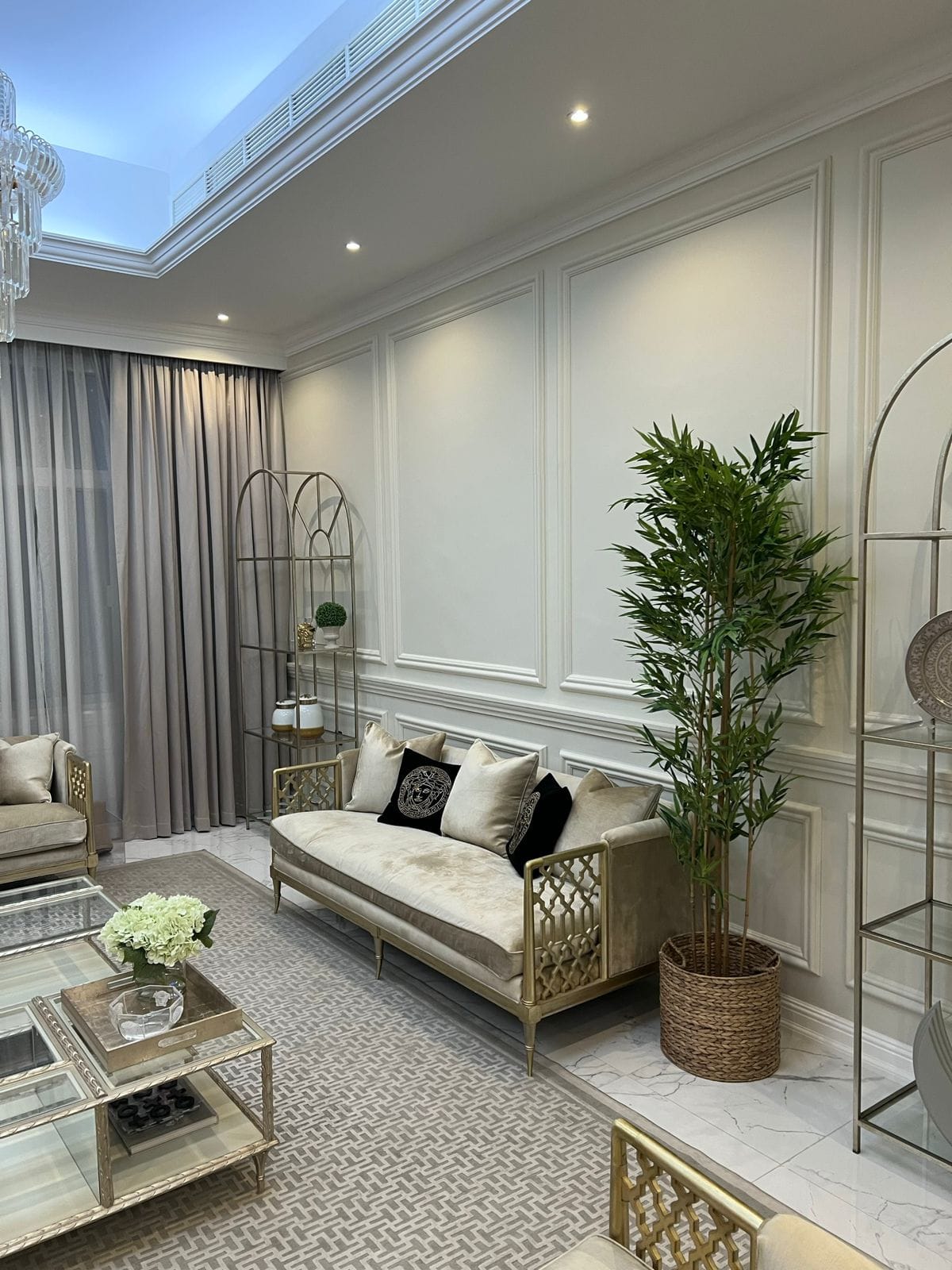 False Ceiling & Wall Molding in Gypsum for offices