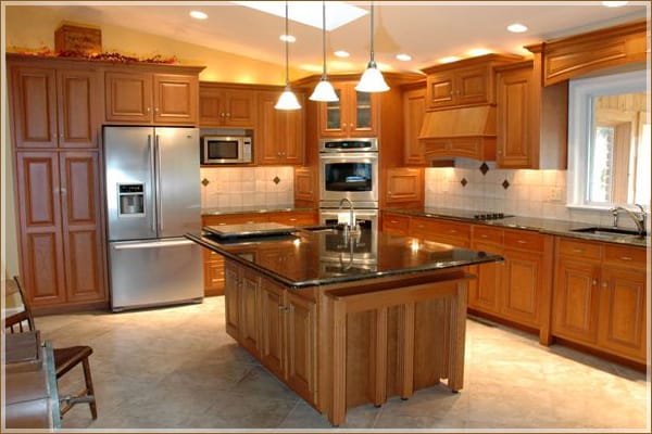 Custom Kitchen Cabinets in Dubai